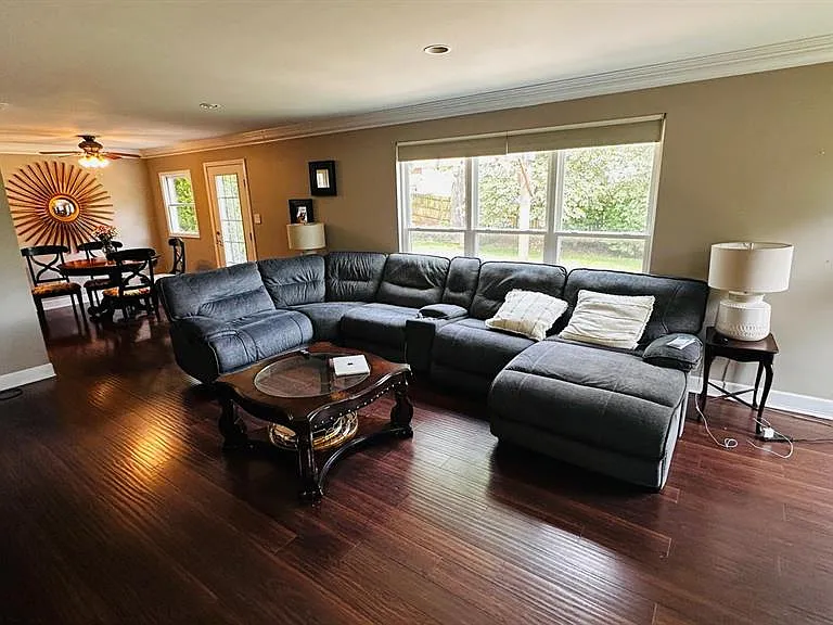 1842 Shadywood Ct — Photo 7