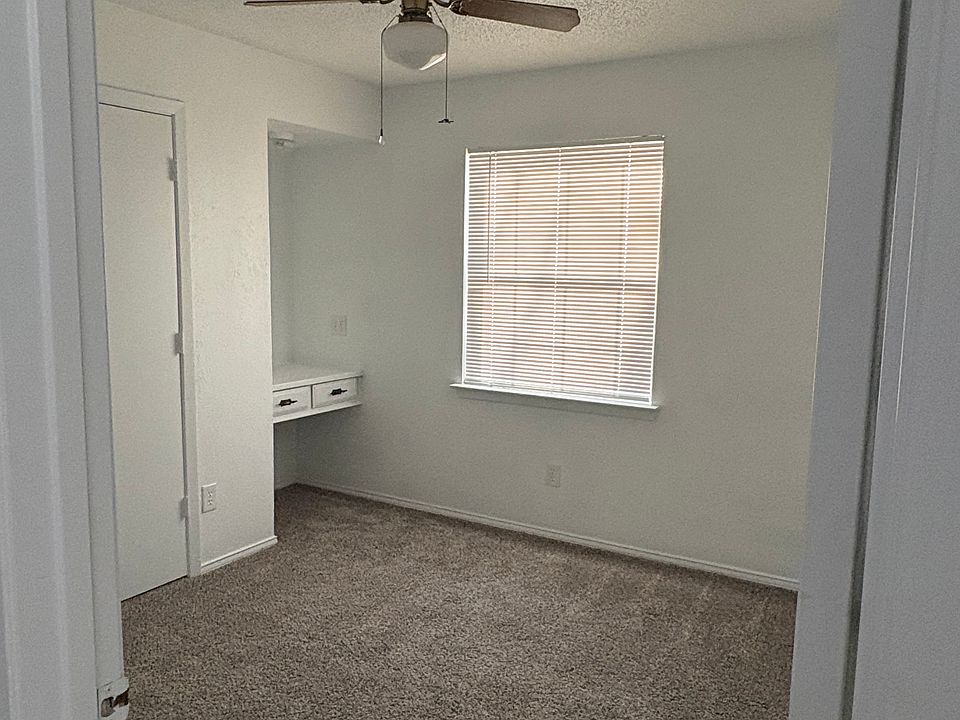 Upstairs bedroom #2