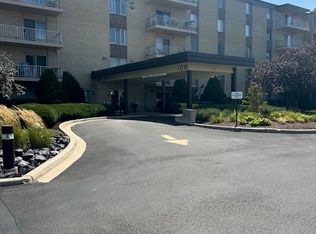 100 W Butterfield Rd APT 112N, Elmhurst, IL