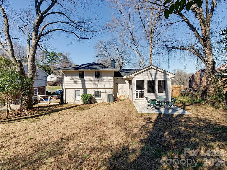 4917 White Oak Rd — Photo 36