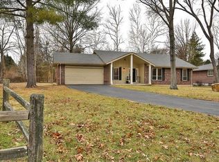 1045 Bridgeport Dr, Ballwin, MO 63011
