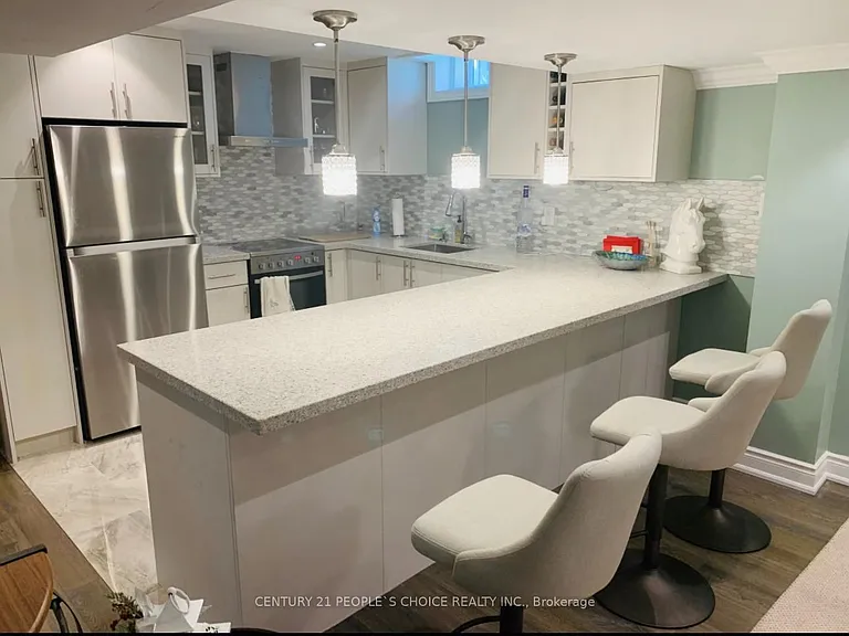 55 Beechnut Rd #BASEMENT — Photo 3