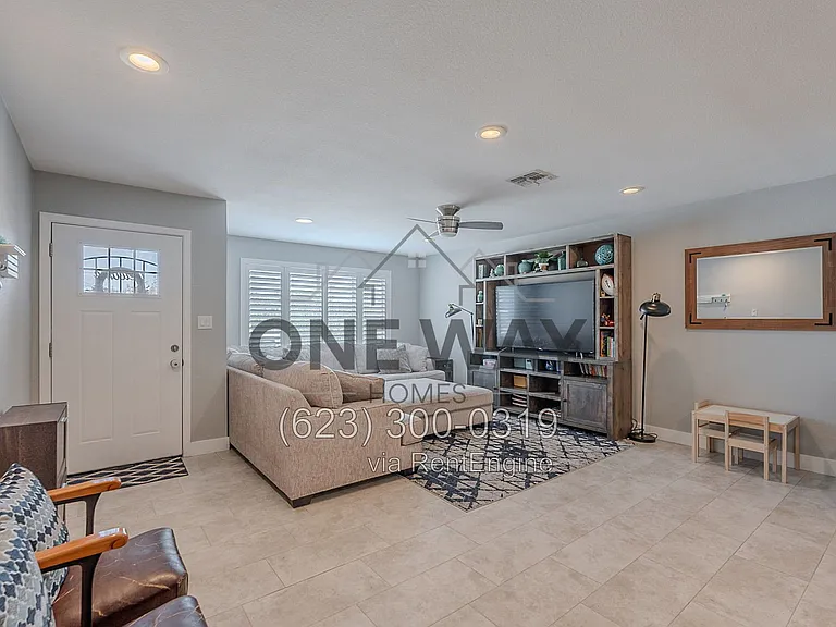 1830 N McAllister Ave — Photo 9