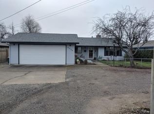 2330 Delta Waters Rd, Medford, OR 97504