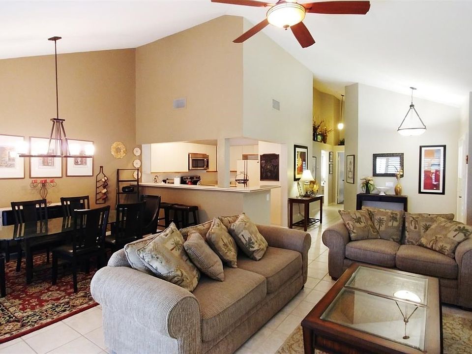 Living Room/ Dining Room