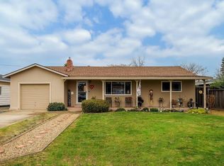 1130 Maple Dr, Oakdale, CA 95361