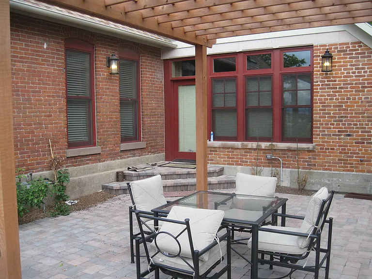 2146 Glenarm Pl — Photo 7
