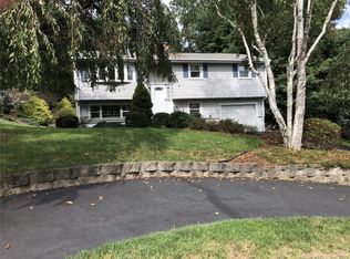25 Highland Dr, Wallingford, CT 06492