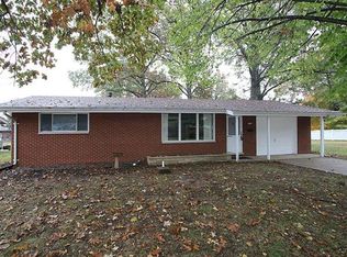 739 Berry Rd, Wood River, IL 62095