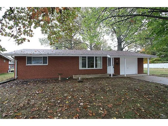 739 Berry Rd photo 1