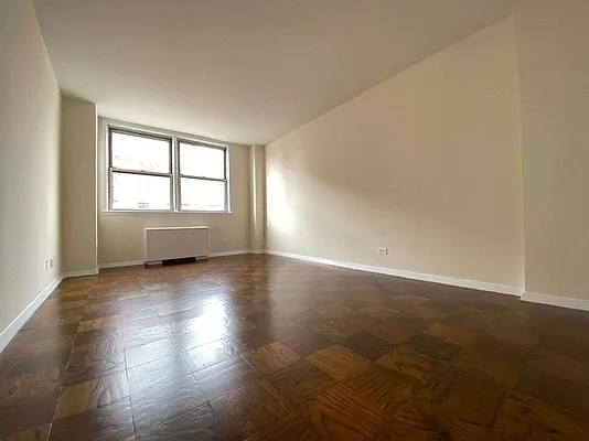 Rented by Bond New York | media 15