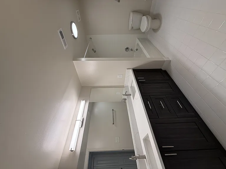 Franklin River Apartments — Photo 55