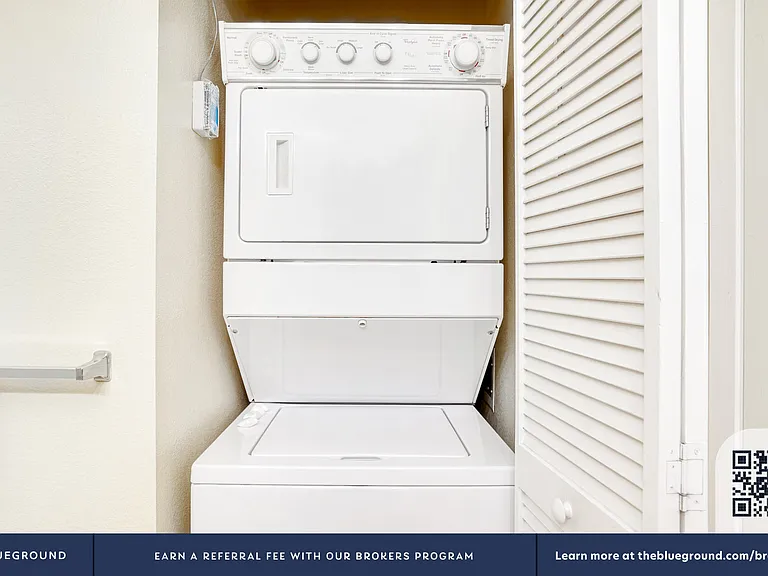 Washer/Dryer in Apartment