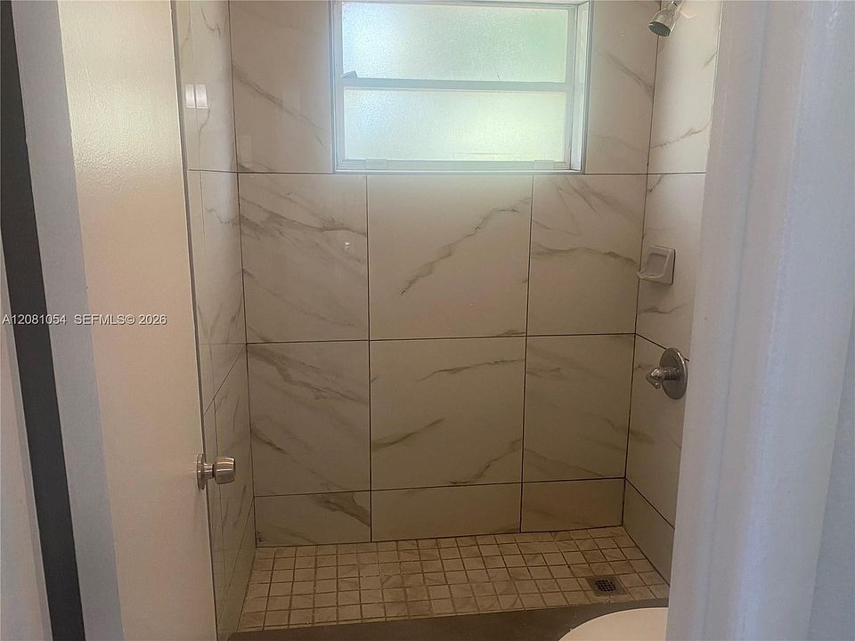 1st image of 410 NW 33rd St