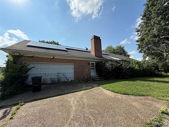 4th image of 115 Sharon Dr
