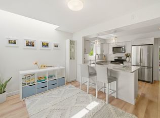 1001 Northlands Dr #27, North Vancouver, BC V7H 2Y3