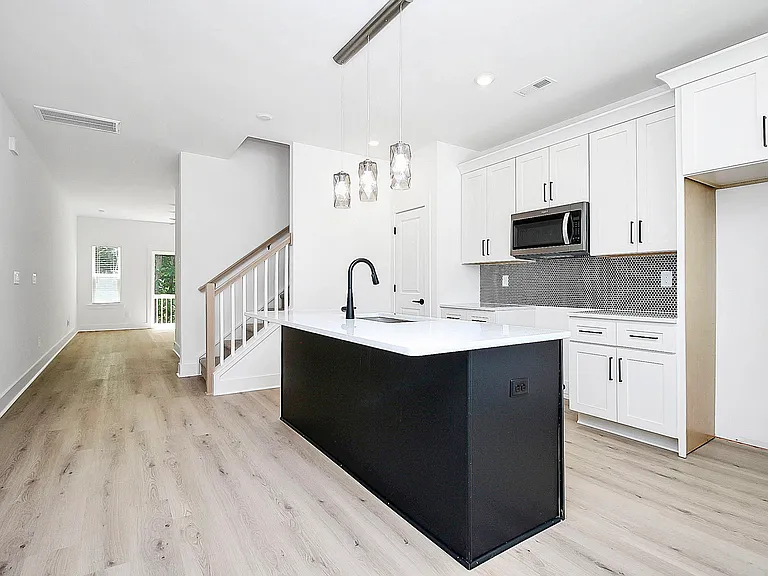 2613 Dr Carver Rd — Photo 12