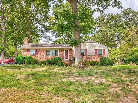 4th image of 8610 Woodward Dr