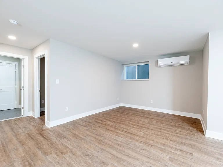 204 E Chester Pike — Photo 12