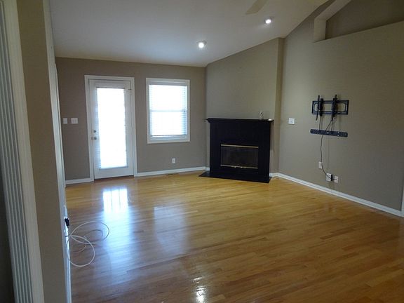 5th image of 3632 Hartford Pl