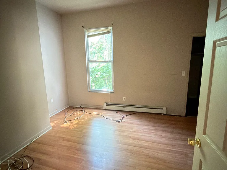 80 Auburn St #1 — Photo 4