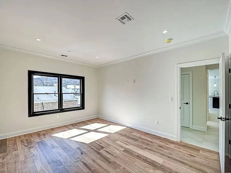208 Newark Pompton Tpke #201 — Photo 6