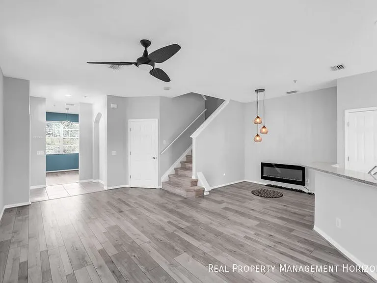3786 Mahony Ln — Photo 3