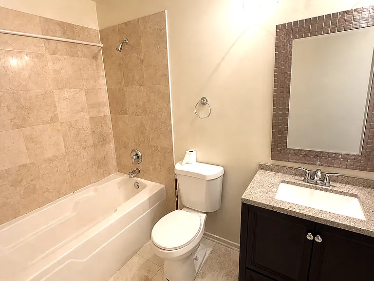 210 S Desplaines St #1006 — Photo 8
