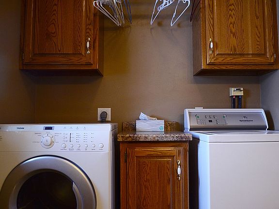 Half Bathroom/Laundry Room