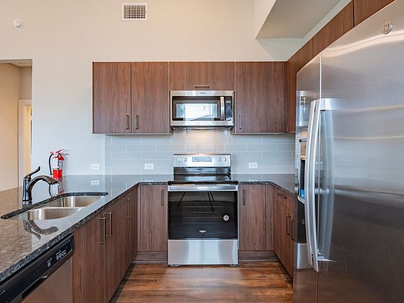 4th image of 639 Wheatfield Dr
