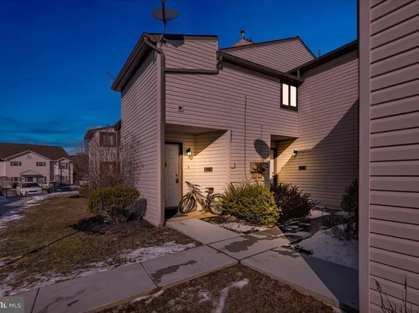 46-4 Holly Dr, Reading, PA 19606