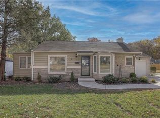 5217 W 51st St, Roeland Park, KS 66205