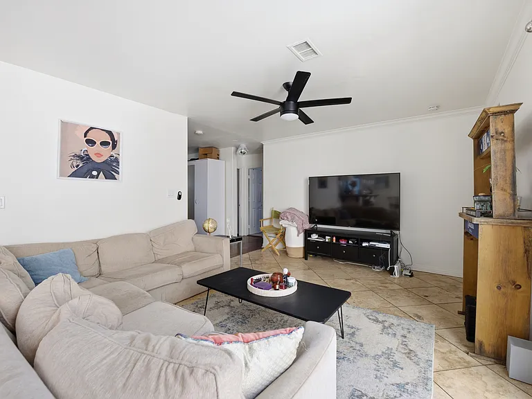 6250 Dorothy Dr — Photo 6