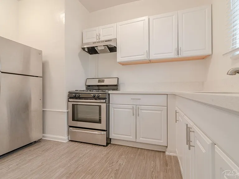 130 N Westmoreland Ave #101 — Photo 2