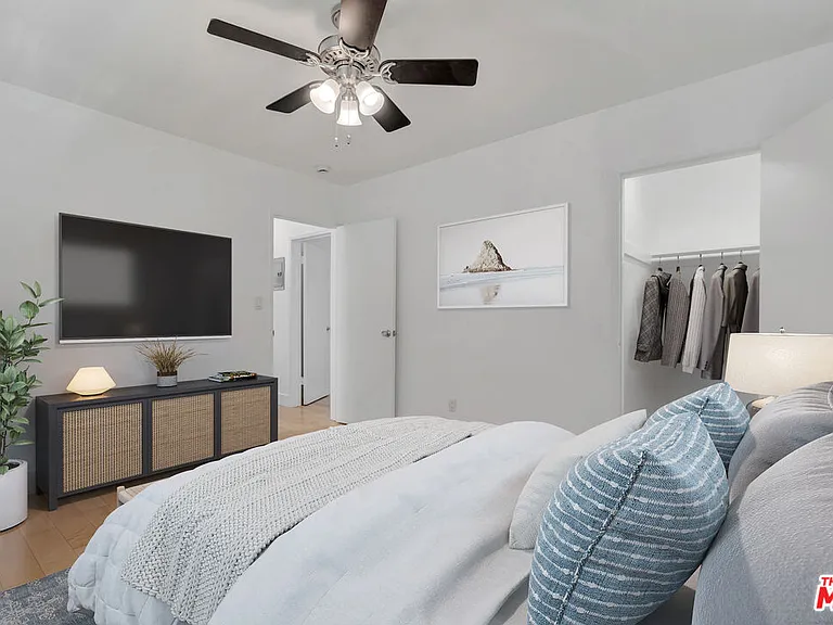 119 Paloma Ave #M — Photo 16