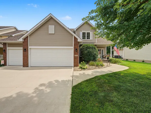 6321 NW 97th St, Johnston, IA 50131
