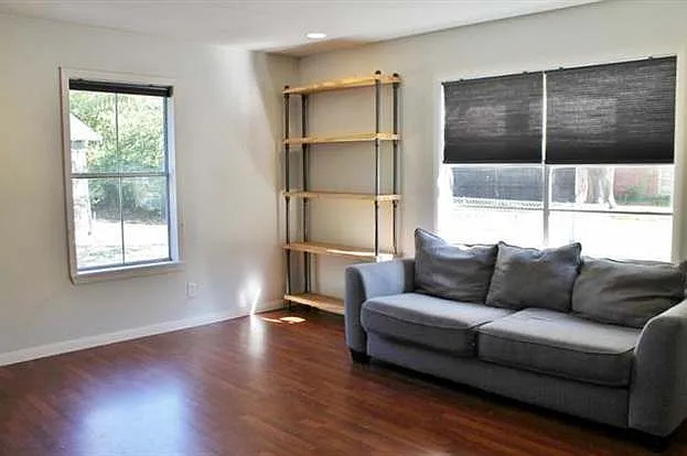 517 Burgett St — Photo 28