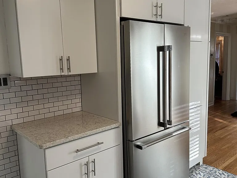 525 S Eagleson Ave — Photo 2
