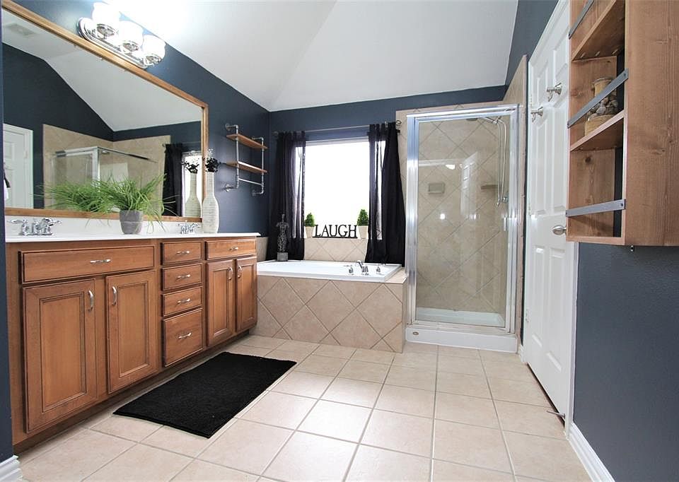 1st image of 2814 Chalet Knolls Ln