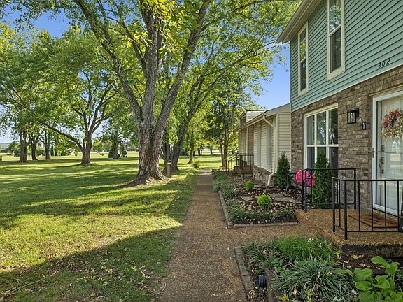 5th image of 302 Flowerwood Ct