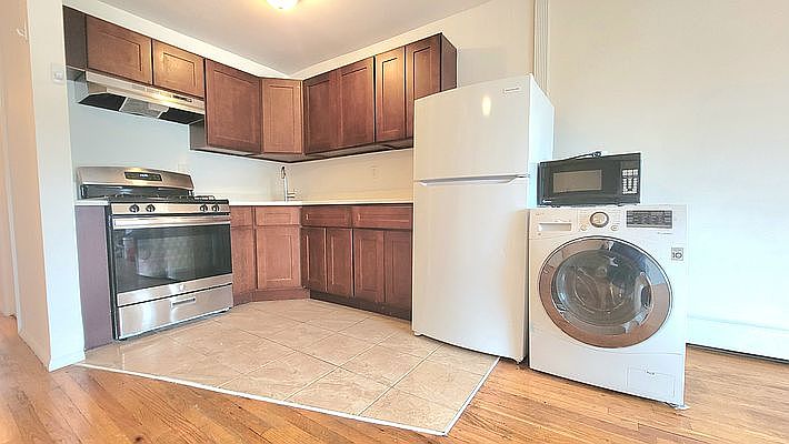 1st image of 321 Winthrop St #3