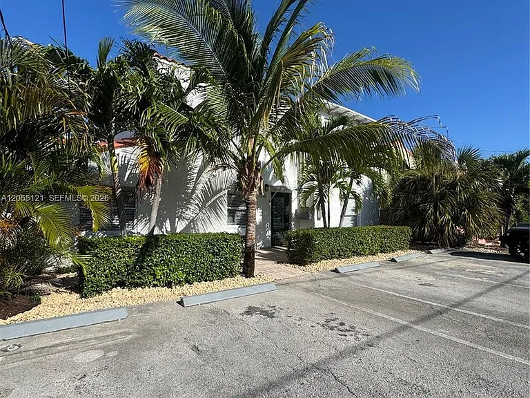 2816 Pine Tree Dr #3 — Photo 12