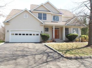 410 Pitkin Holw, Trumbull, CT 06611