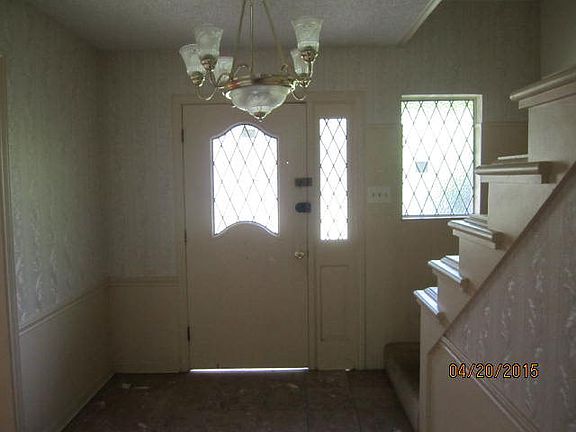 2nd image of 2806 Fairway Dr