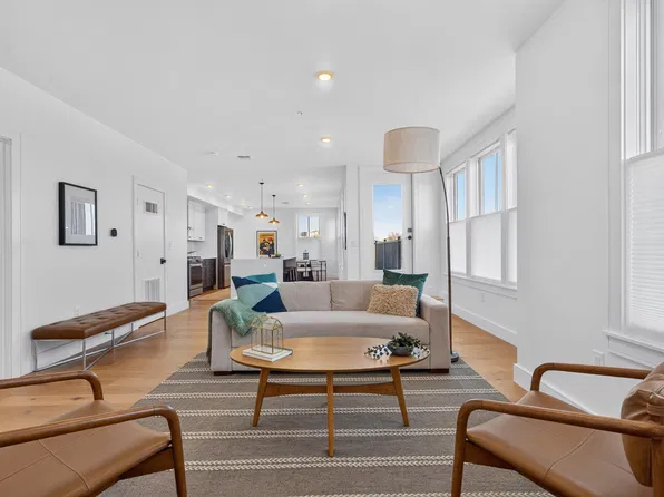 165 Everett St #7, Boston, MA 02128