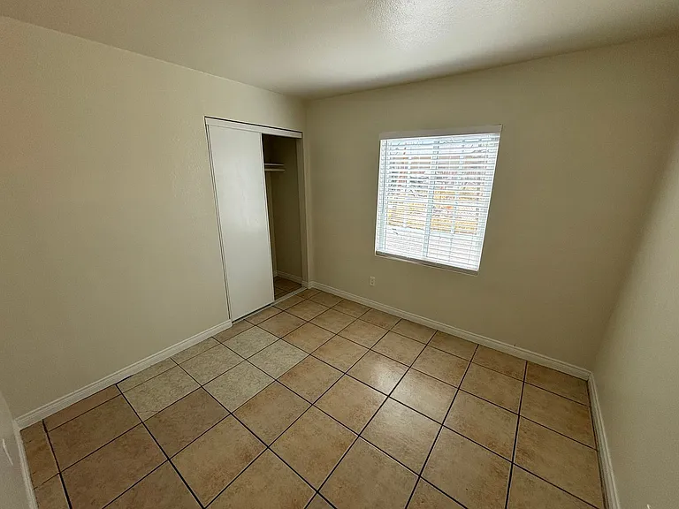 1420 Putnam Ave #4 — Photo 12