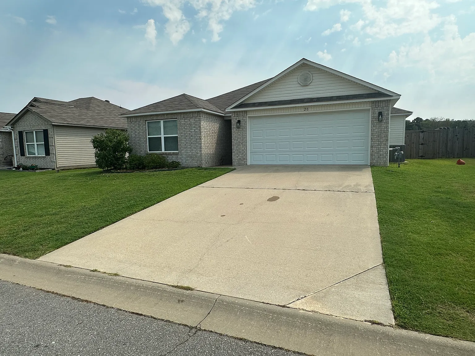 3 bed, 1592 sqft, $1,600 — Photo 2