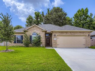 418 Pebble Dr, Dayton, TX 77535