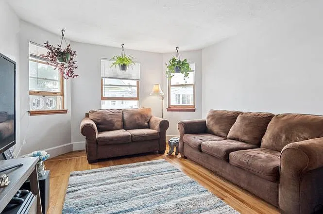 2 bed, 1000 sqft, $2,100 — Photo 1