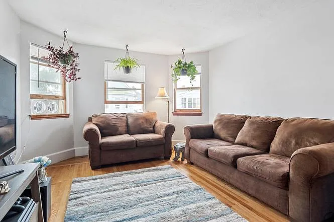 52 Cumberland St #2